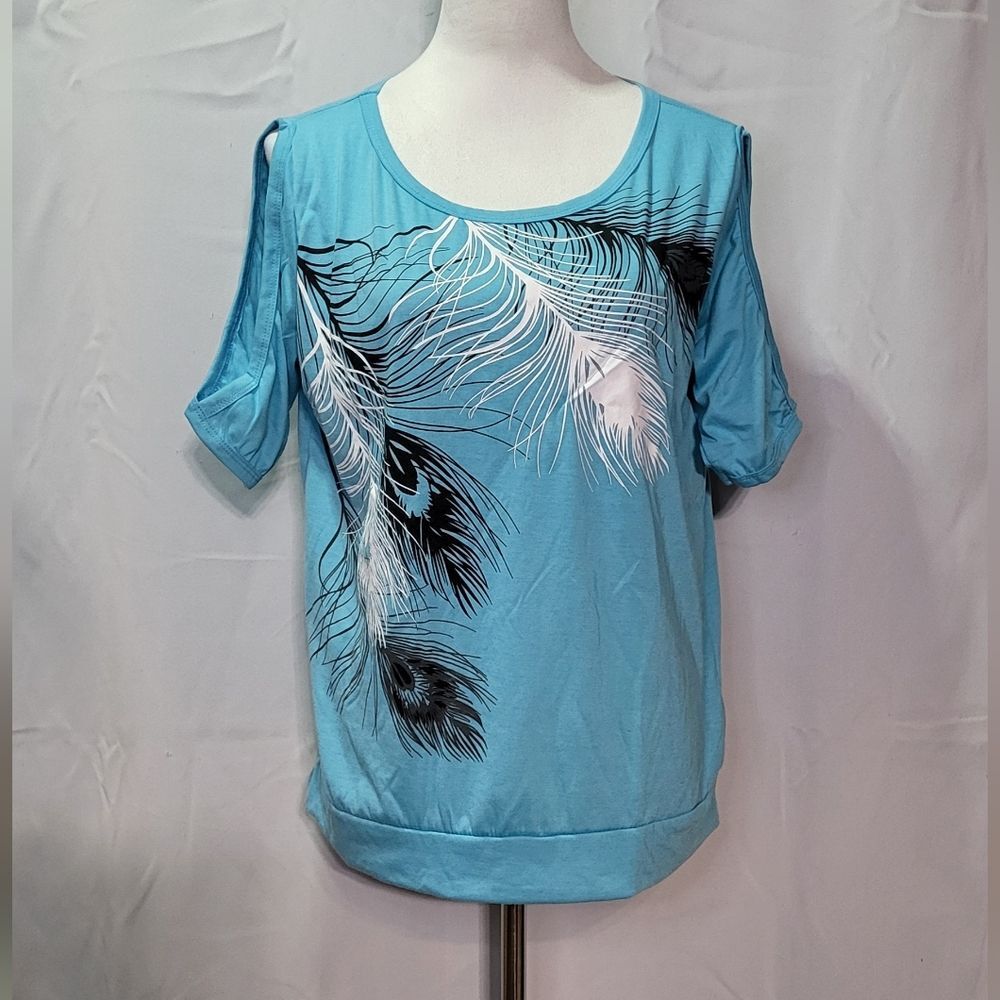 Women's NWOT Blue Cold Shoulder Feather Print Short Sleeve Top Size Large - Picture 2 of 10